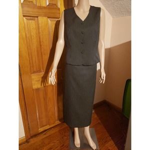Danny & Nicole New York 2pc  Black Pinstripe Skirt and Vest Size 10 - Excellent